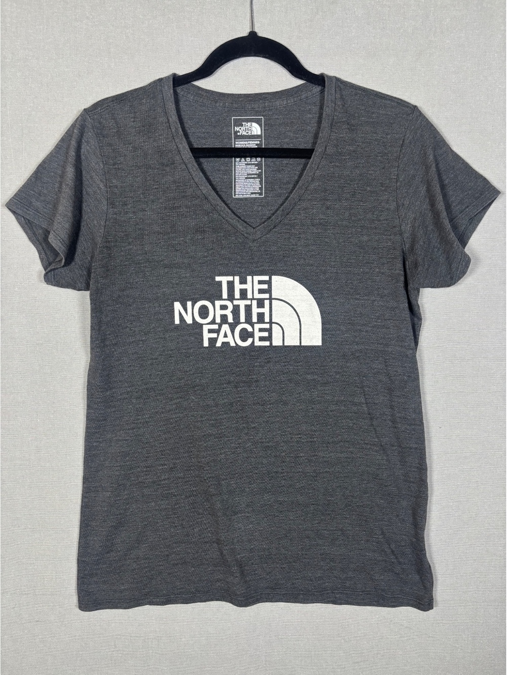The North Face Women’s L Gray V Neck T Shirt Logo Slim Fit Short Sleeve